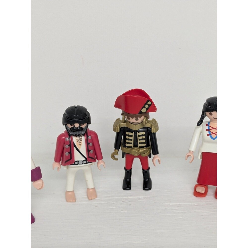Playmobil PIRATE SHIP BOAT LOT 5 Figures Men Women Hats - Picture 3 of 5
